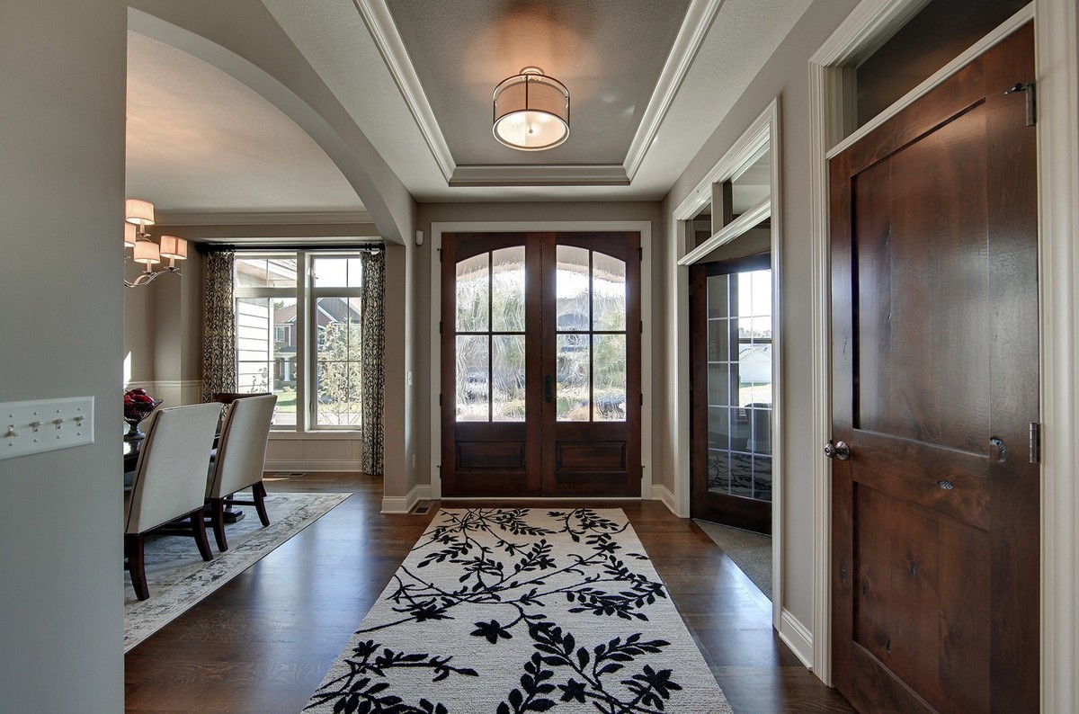 4-Bedroom Family House with Soaring Ceilings and a Bonus Room Delight ...