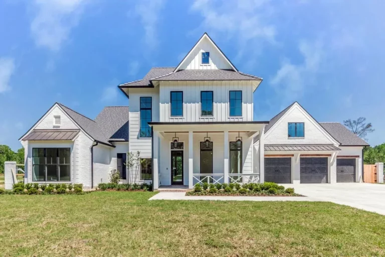 Luxury Southern Home Plan with Rustic Interior Elements (Floor Plan)