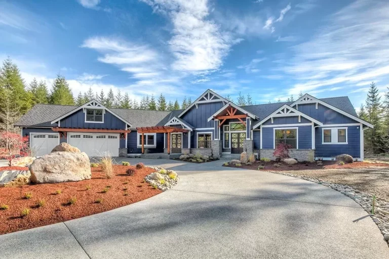 Mountain Craftsman Home Plan with Bonus Room and Optional Exterior (Floor Plan)