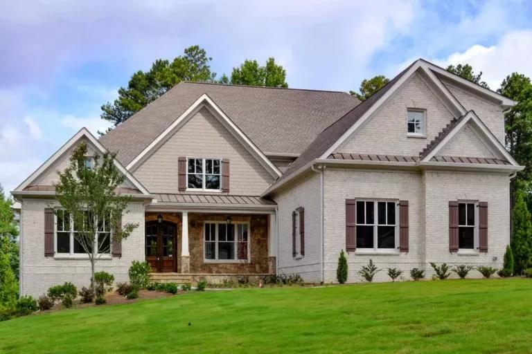 Southern Craftsman Plan with Main-level Master and Option to Finish Basement (Floor Plan)