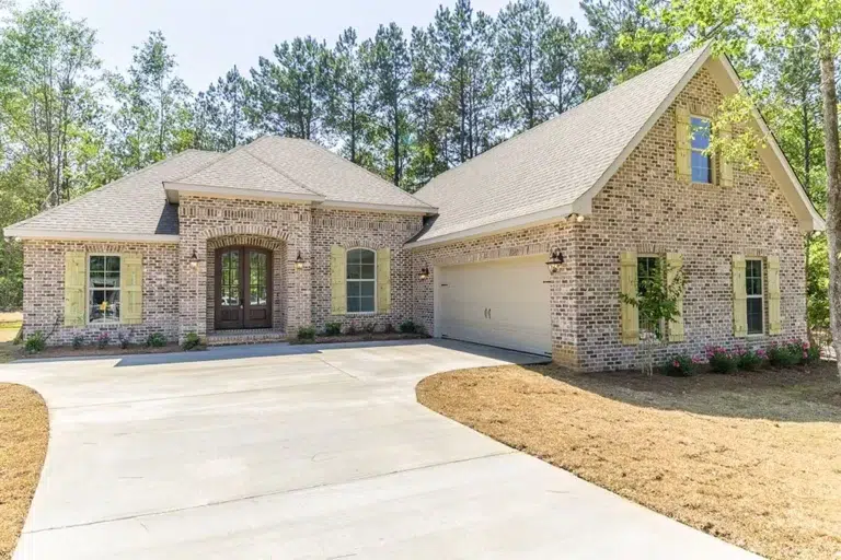 3 Bed Acadian House Plan With Bonus Room (Floor Plan)