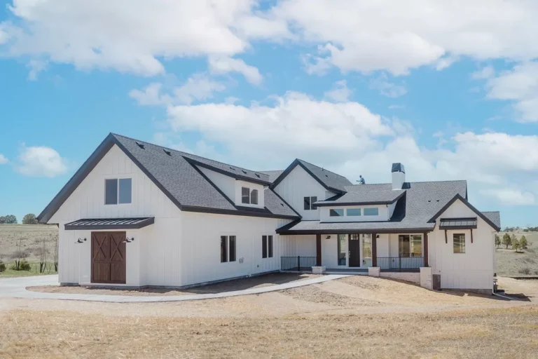 Exclusive New American Craftsman Home Plan with Huge Patio in Back (Floor Plan)