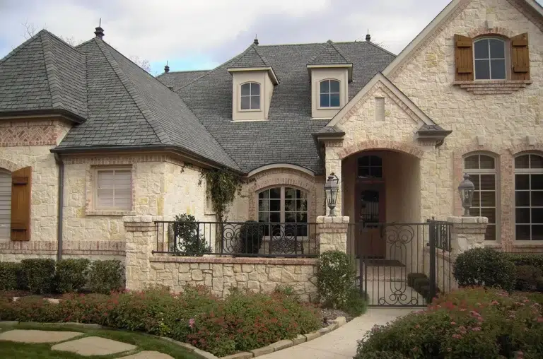 French Country Estate with Courtyard (Floor Plan)