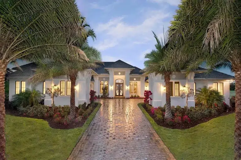 Super-Luxurious Mediterranean House Plan (Floor Plan)