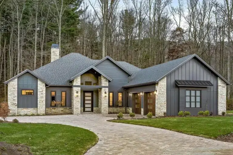 3-Bed 3000 Square Foot Contemporary Craftsman Home Plan with Covered Lanai (Floor Plan)