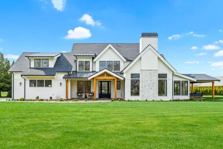 4-Bed Modern Farmhouse Plan with Dynamic Exterior (Floor Plan)