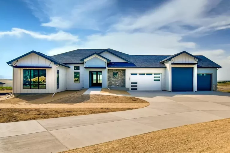 Exclusive Transitional Home Plan with Rec Room and Home Office for a Rear Sloping Lot (Floor Plan)