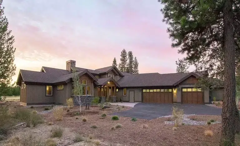 Mountain Living with 3 Vaulted Bedrooms – 2536 Sq. Ft. (Floor Plan)