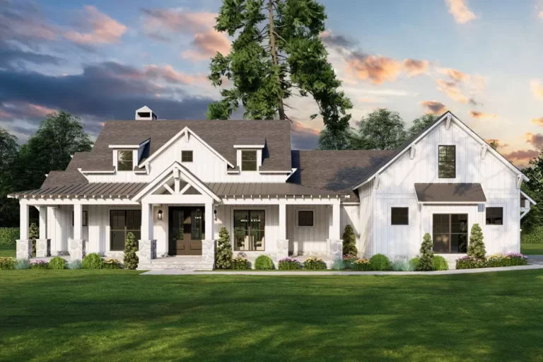 3-Bed Modern Farmhouse With Two Kitchen Islands and Bonus Space Above – 2610 Sq Ft (Floor Plan)