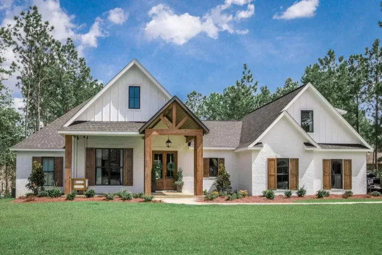 4-Bed Country Craftsman House Plan with 2-Car Garage (Floor Plan)