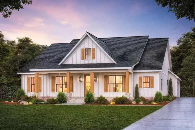 4-Bed Modern Farmhouse with Split-bed Layout (Floor Plan)