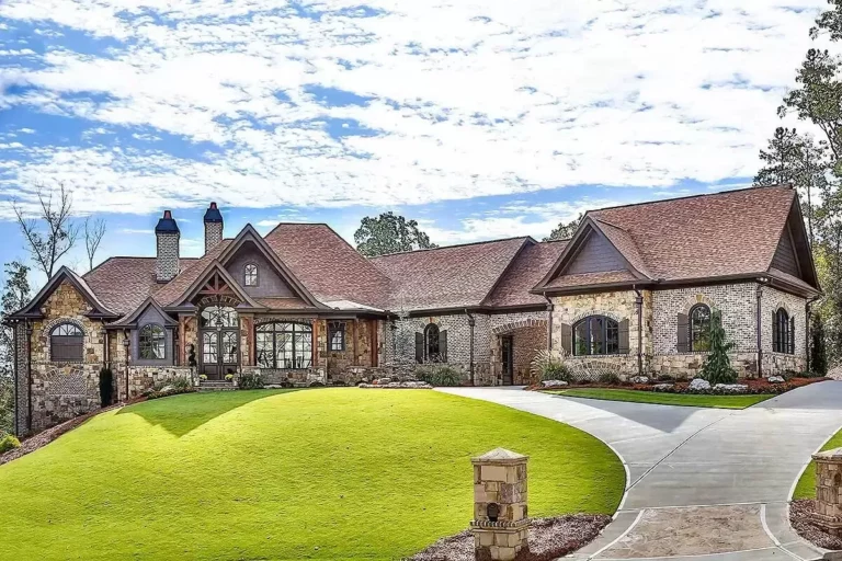 Luxury Craftsman with 2nd floor Guest Suite (Floor Plan)