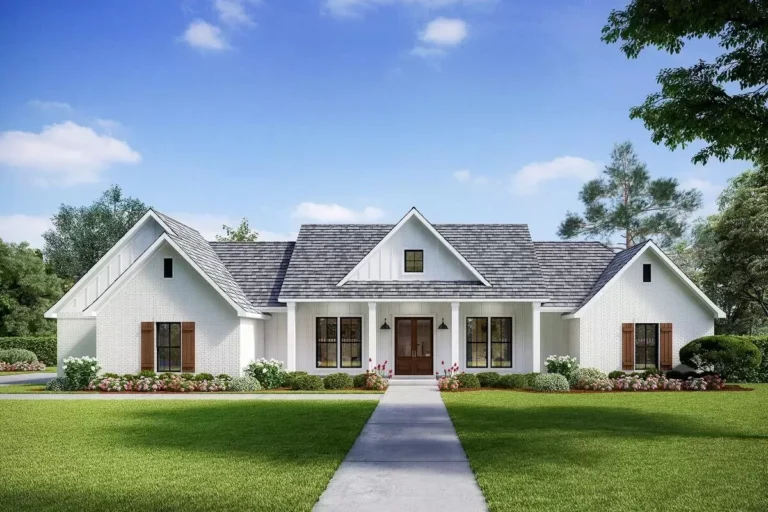 Modern Farmhouse with Split Beds and Ample Outdoor Living Space – 1991 Sq Ft (Floor Plan)