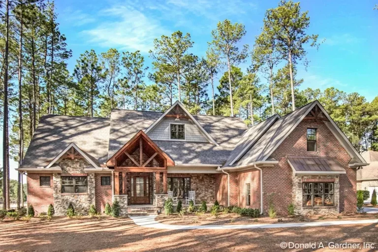 Open-Concept Craftsman House Plan with Screened Porch and Bonus Room – 2494 Sq Ft (Floor Plan)