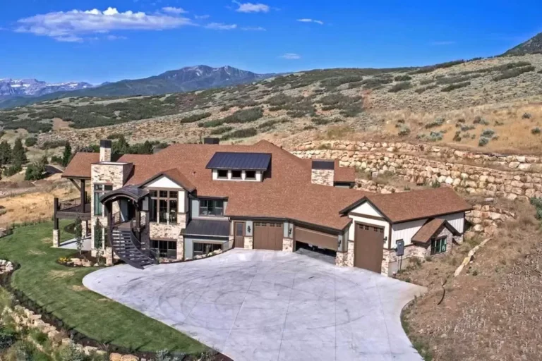 Luxury Hillside Retreat with Optional Finished Lower Level (Floor Plan)