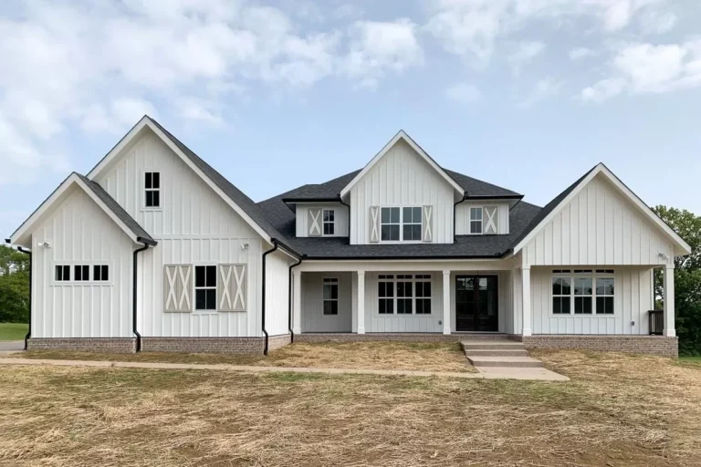 Exclusive 4-Bed Farmhouse Plan with Outdoor Kitchen (Floor Plan)