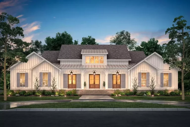 Stylish 4-Bed Modern Farmhouse Plan with Vaulted Master Suite – 3076 Sq Ft (Floor Plan)