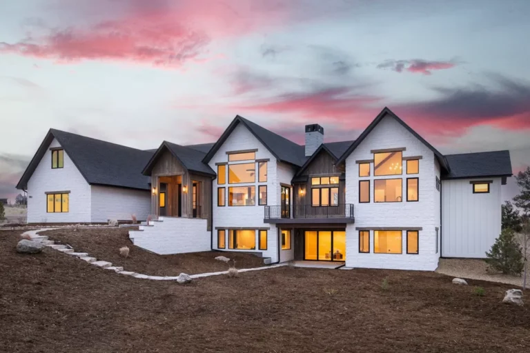 Transitional Mountain Ranch with Walkout Basement and Optional Bonus Room – 5351 Sq Ft (Floor Plan)