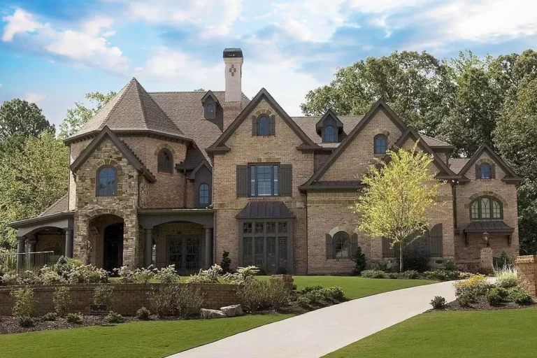 Fabulous Foyer and Vast Veranda (Floor Plan)
