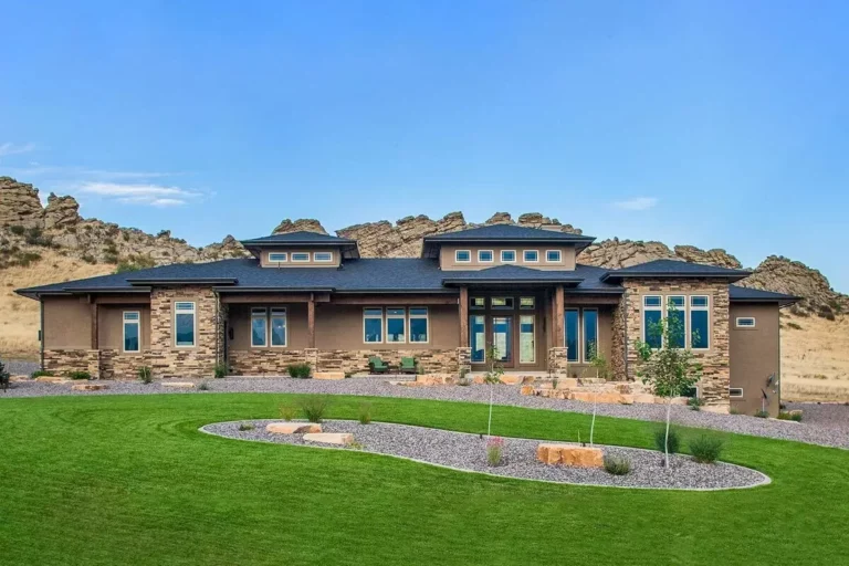 Luxurious One-Level House Plan with Large Covered Patio and Outdoor Kitchen (Floor Plan)