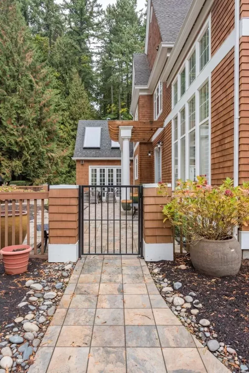Patio or Outdoor Area