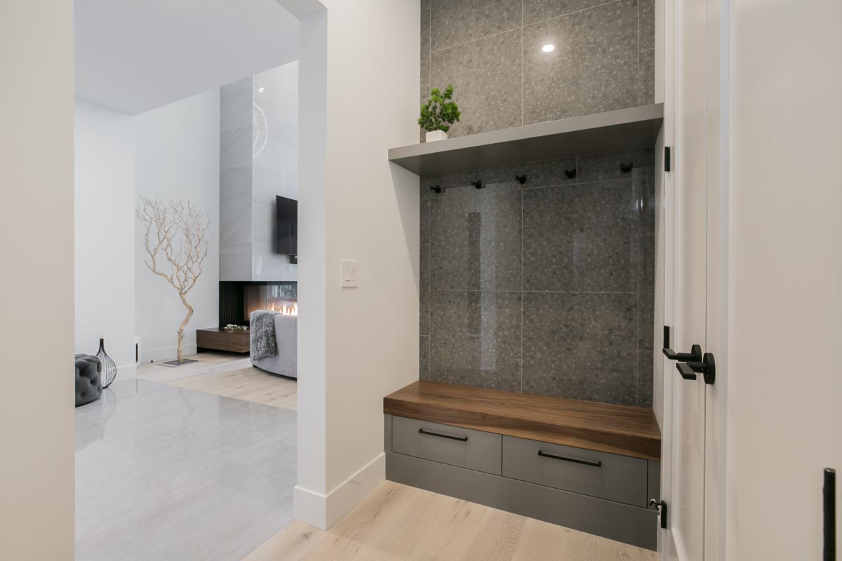 Foyer/Entry