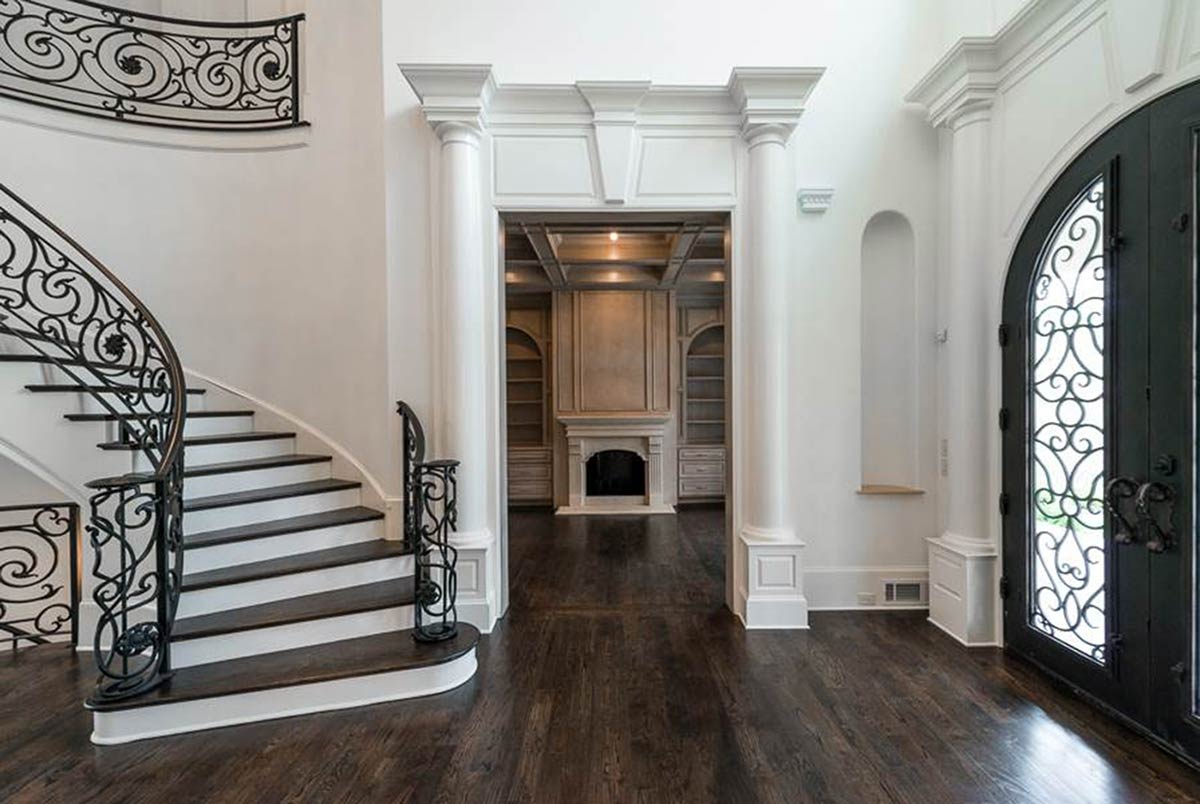 Foyer/Entry