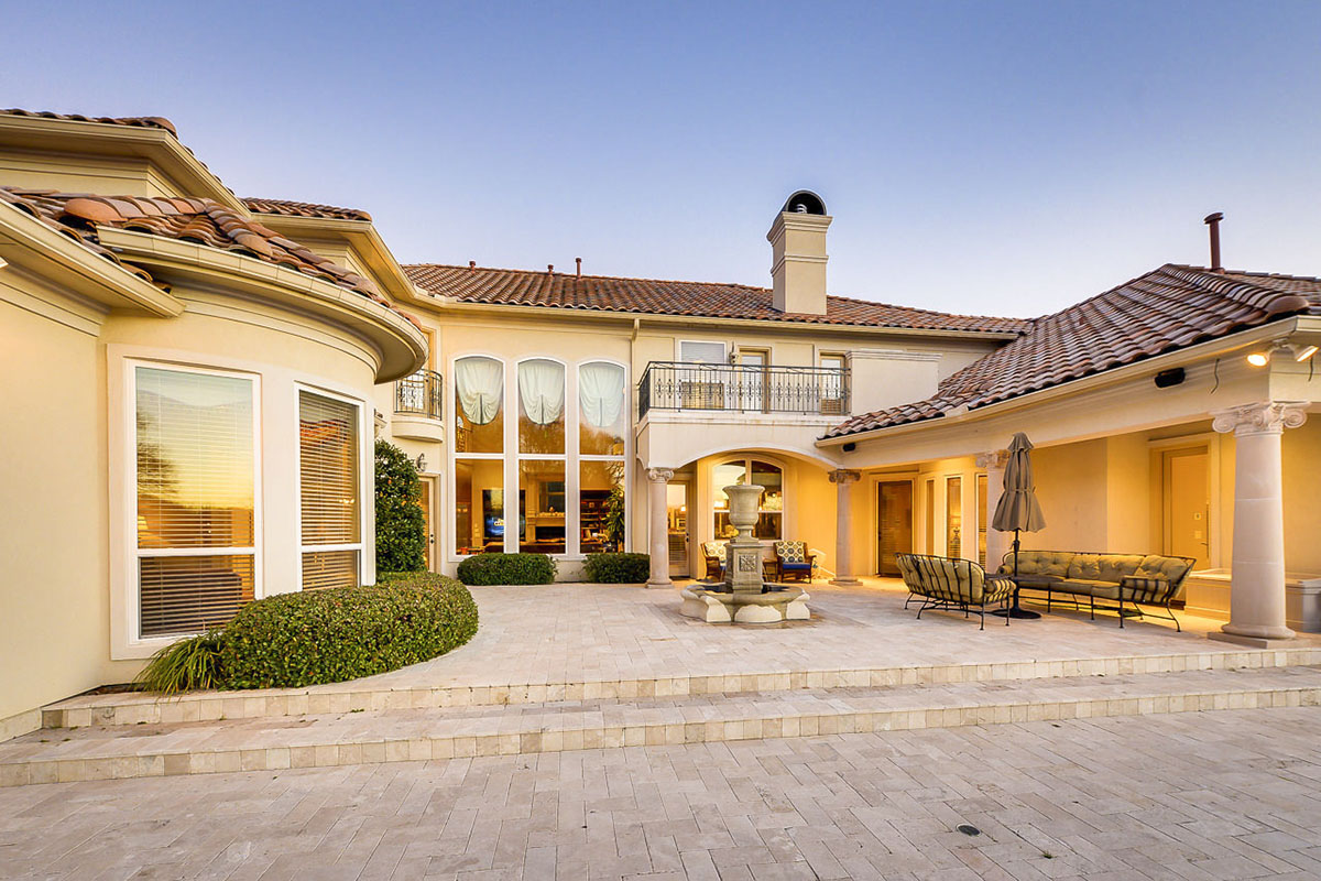 Patio/Outdoor
