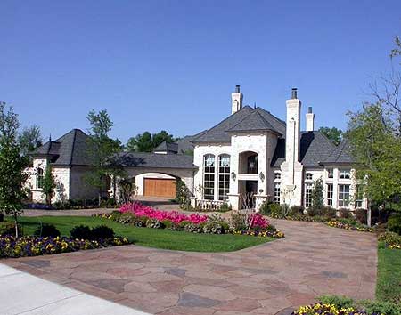 Luxury on the Right Scale (Floor Plan)