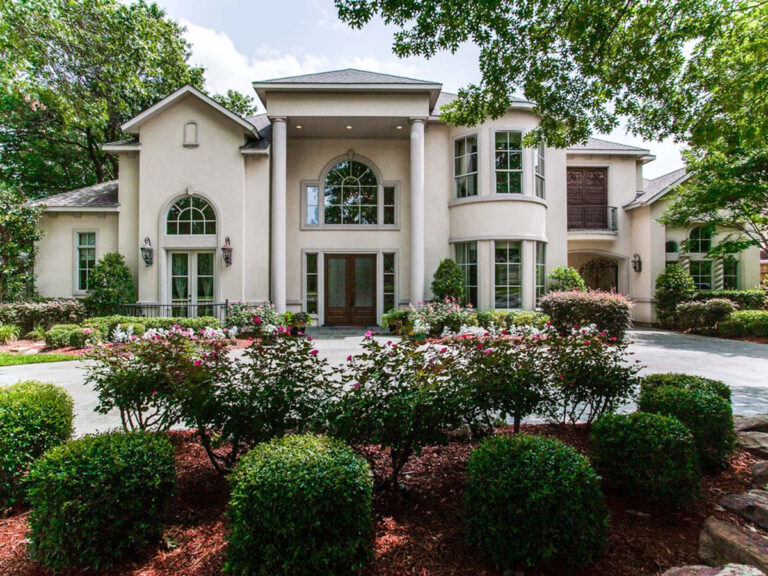 Commanding Presence (Floor Plan)