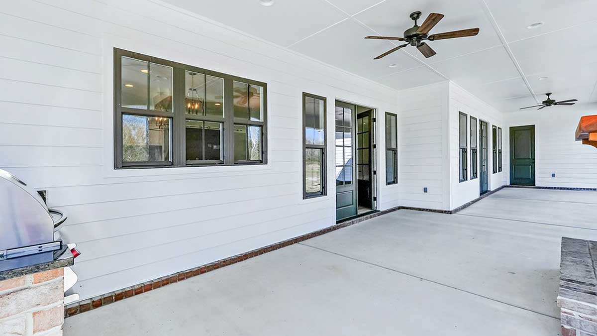 Patio/Outdoor