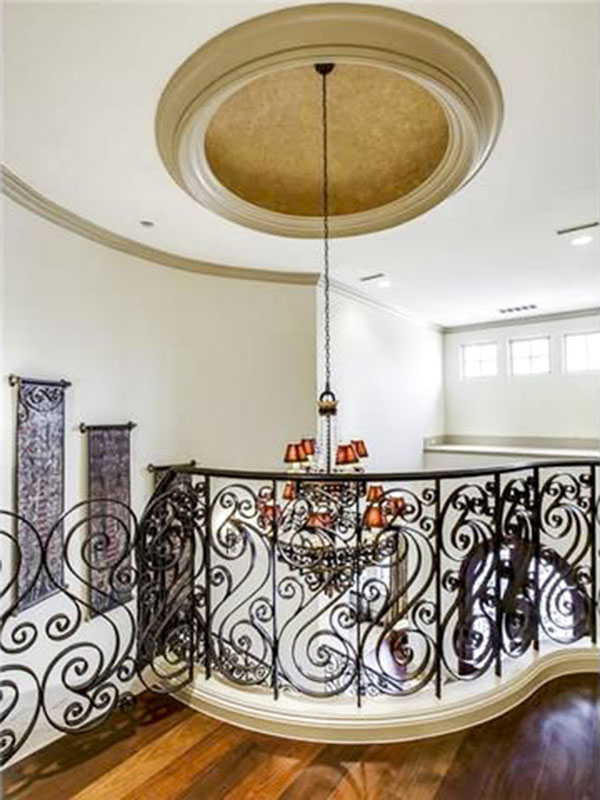 Foyer/Entry