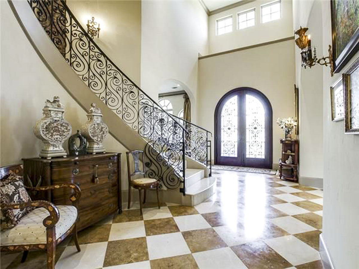 Foyer/Entry