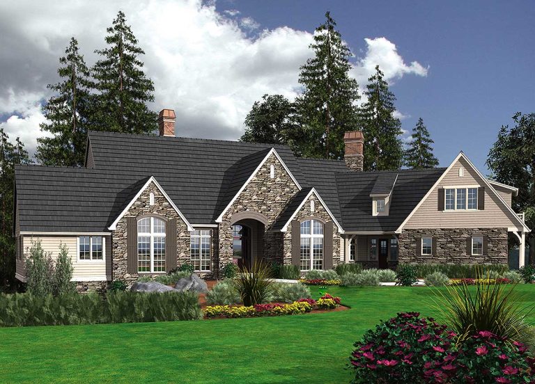 Almost 9000 Square Feet of Luxury (Floor Plan)