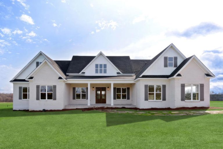 3248 Square Foot 4-Bed House Plan with Formal and Informal Dining (Floor Plan)