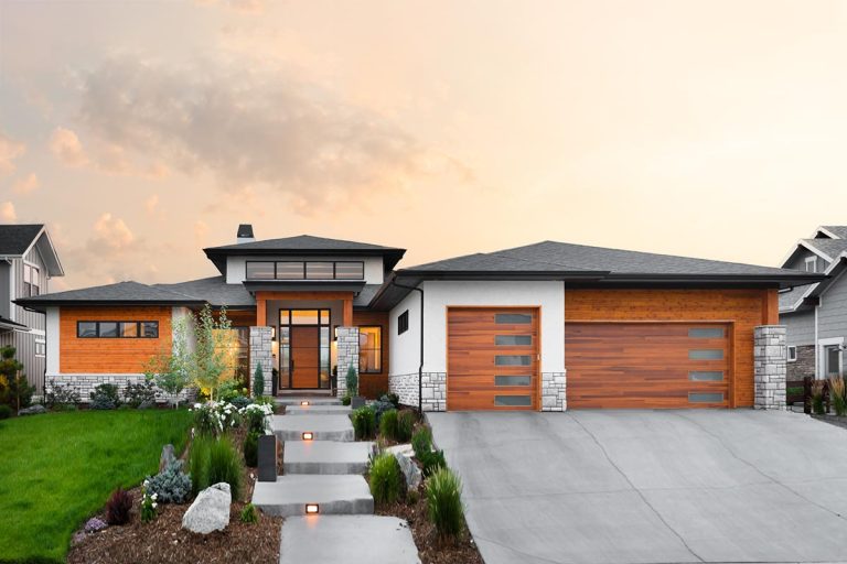 Contemporary Prairie House Plan with Optional Lower Level – 2700 Sq Ft (Floor Plan)