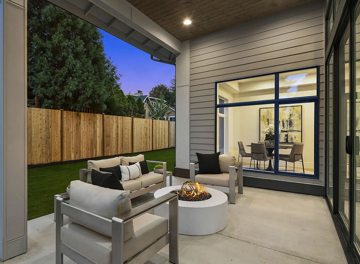 Patio/Outdoor