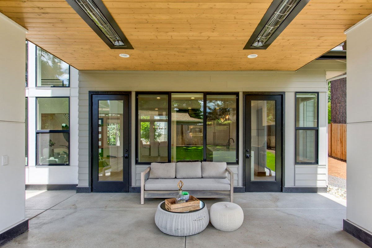 Patio/Outdoor