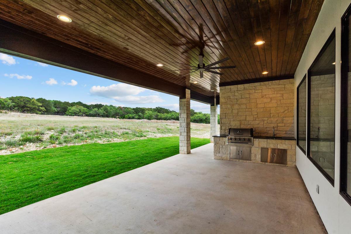 Patio/Outdoor