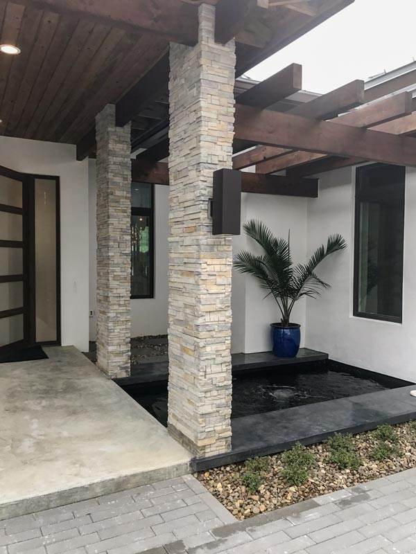 Foyer/Entry