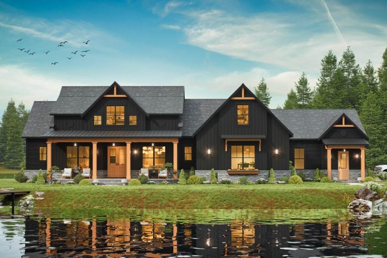 Impressive One-Level Modern Farmhouse with In-Law Suite – 2484 Sq Ft (Floor Plan)