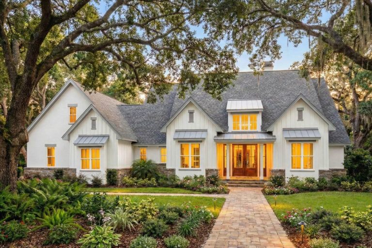 Four-Bedroom Modern Farmhouse House Plan with Split Layout and Bonus Room (Floor Plan)