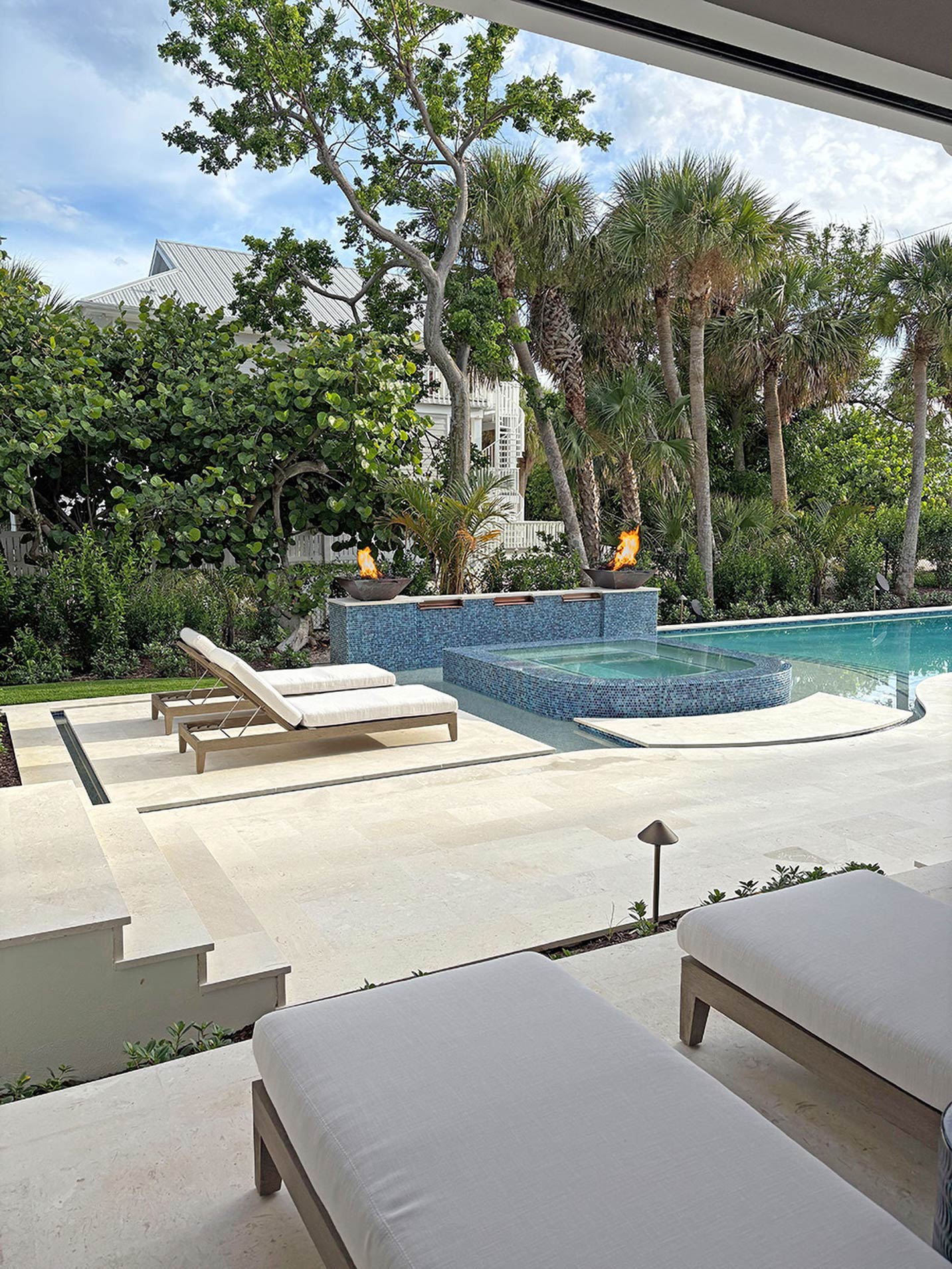 Patio/Outdoor