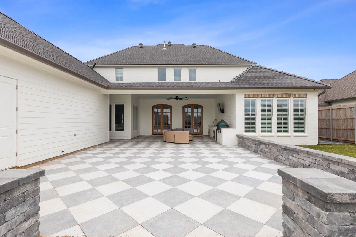 Patio/Outdoor