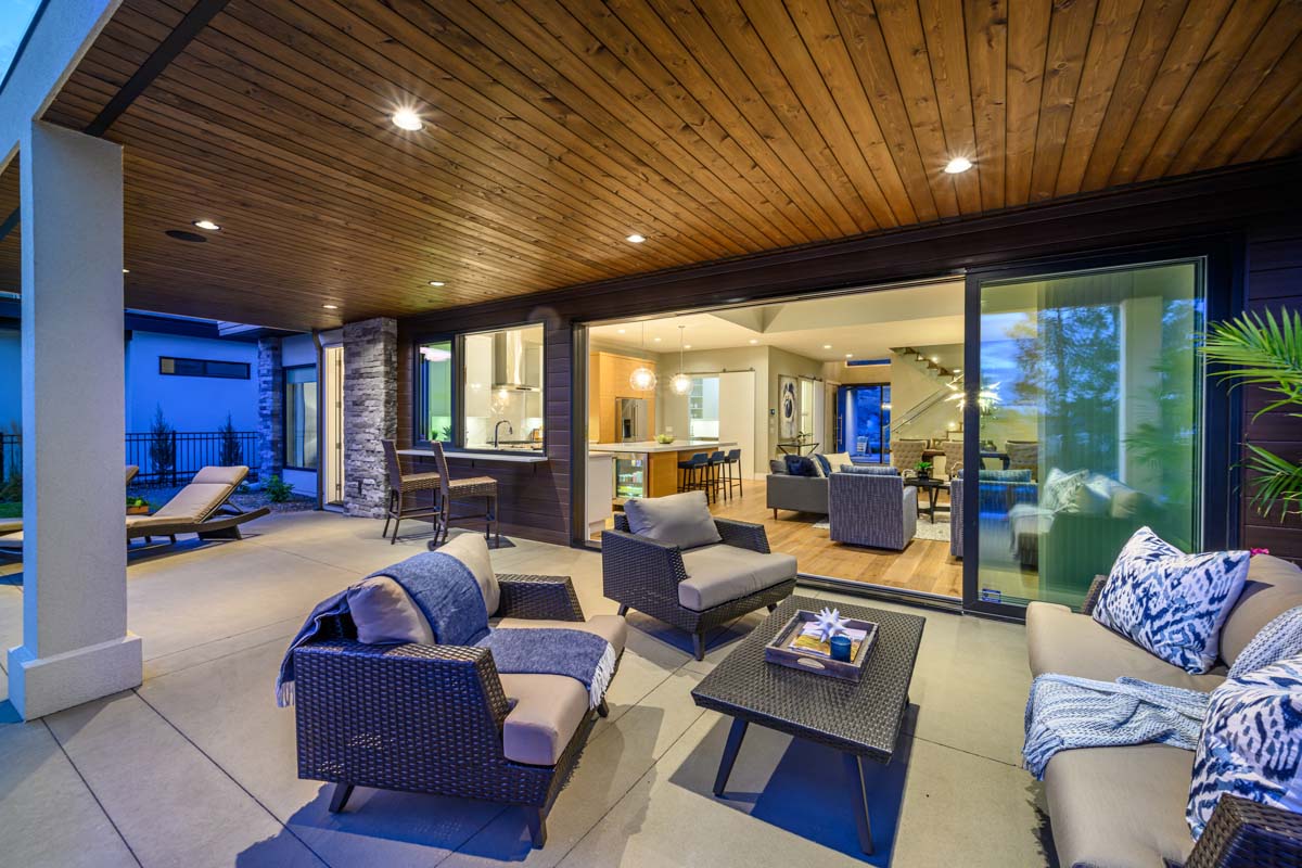 Patio/Outdoor