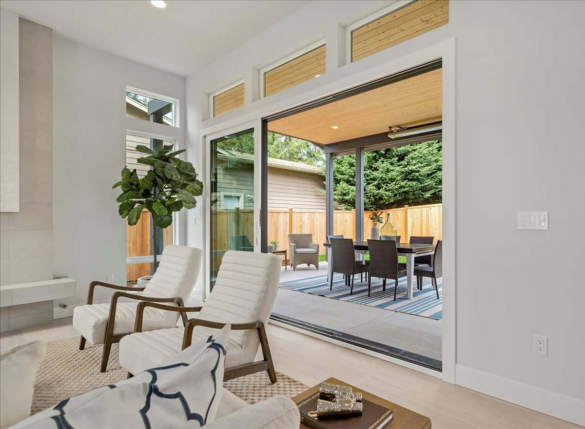 Patio/Outdoor
